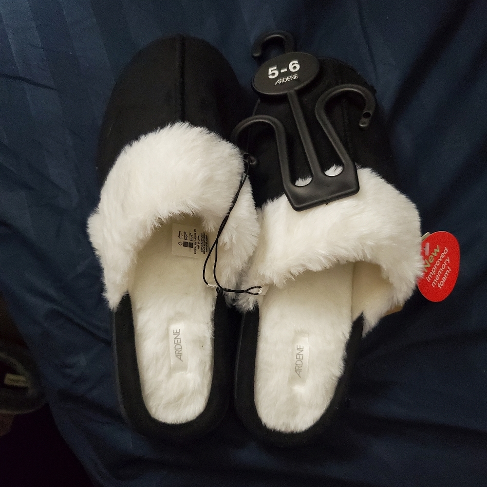 💙 New slippers - Picture 2 of 2